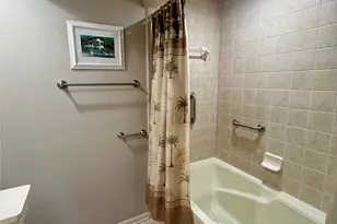 2415 Clippers Square, Houston, TX 77058 - Photo 23