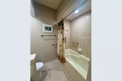 2415 Clippers Square, Houston, TX 77058 - Photo 23