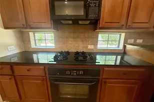 2415 Clippers Square, Houston, TX 77058 - Photo 11