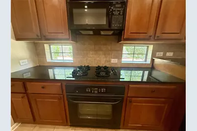 2415 Clippers Square, Houston, TX 77058 - Photo 11
