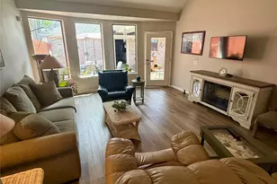 2415 Clippers Square, Houston, TX 77058 - Photo 17