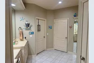 2415 Clippers Square, Houston, TX 77058 - Photo 27