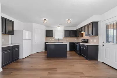 7110 Favian Court, Houston, TX 77083 - Photo 11