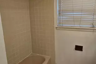 9721 Foredale St, Houston, TX 77075 - Photo 11