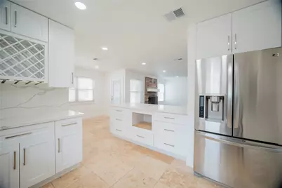 4815 Caris Street, Houston, TX 77091 - Photo 9