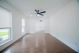 4815 Caris St, Houston, TX 77091 - Photo 17