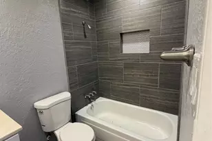 5212 Arboles Dr, Houston, TX 77035 - Photo 13