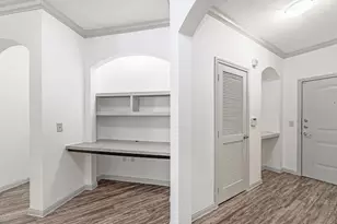 8877 Lakes at 610 Dr, Houston, TX 77054 - Photo 9