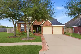 1821 Majestic Oak Dr, Pearland, TX 77581 - Photo 1