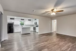 1905 County Rd 235, Alvin, TX 77511 - Photo 19