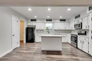 1905 County Rd 235, Alvin, TX 77511 - Photo 7