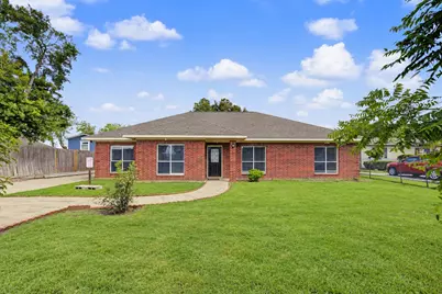 1411 1/2 Guadalupe St, Stafford, TX 77477 - Photo 1