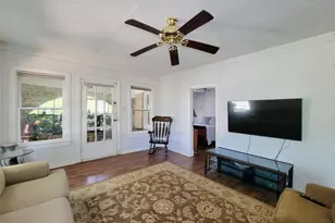 1574 Godwin St, Houston, TX 77023 - Photo 5