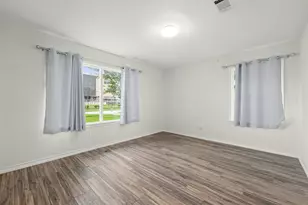 5127 Maple St, Bellaire, TX 77401 - Photo 13