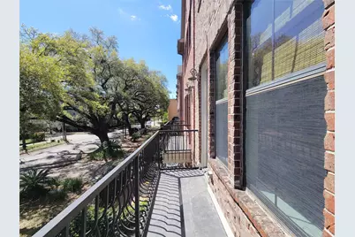 2904 Chenevert Street #F, Houston, TX 77004 - Photo 33