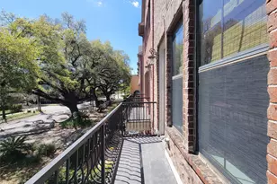 2904 Chenevert St, Houston, TX 77004 - Photo 33