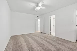 12966 Trail Hollow Dr, Houston, TX 77079 - Photo 23