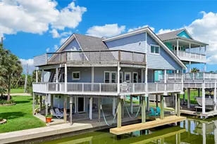 4105 Nueces Dr, Galveston, TX 77554 - Photo 1