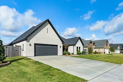 2 Greystone Court, Angleton, TX 77515 - Photo 7