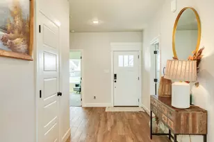 2 Greystone Ct, Angleton, TX 77515 - Photo 9