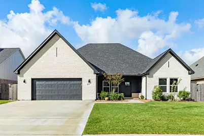 2 Greystone Court, Angleton, TX 77515 - Photo 1
