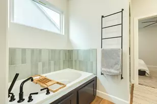 2 Greystone Ct, Angleton, TX 77515 - Photo 25