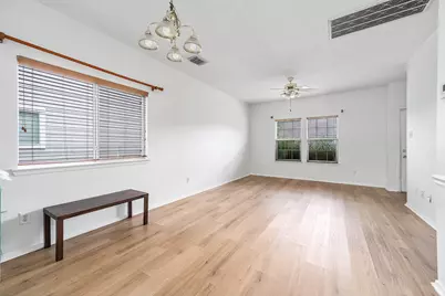 6162 Settlers Lake Circle E, Katy, TX 77449 - Photo 7