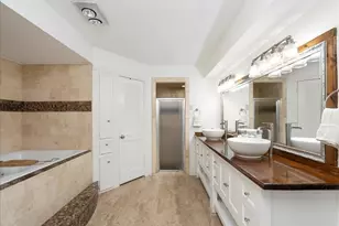 31 Wellington Dr, Sugar Land, TX 77478 - Photo 5