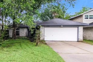 3206 Teakwood Cir, Dickinson, TX 77539 - Photo 1