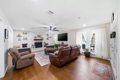 10023 Sweet Gum Lane, Baytown, TX 77521 - Photo 5