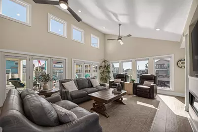 207 Lokai Street, Galveston, TX 77554 - Photo 5