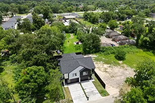 4104 Falls St, Houston, TX 77026 - Photo 29