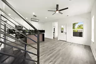 4104 Falls St, Houston, TX 77026 - Photo 7