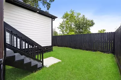 4104 Falls St, Houston, TX 77026 - Photo 27