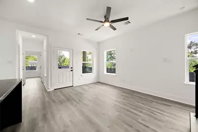 4104 Falls St, Houston, TX 77026 - Photo 5
