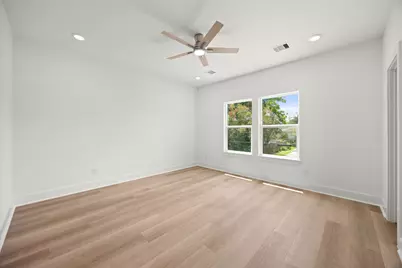 4104 Falls St, Houston, TX 77026 - Photo 19