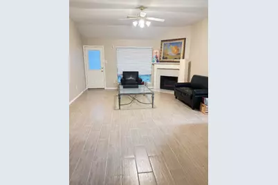 18 Tallow Hill Place, The Woodlands, TX 77382 - Photo 3