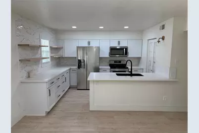 71 Cayenne Common, Lake Jackson, TX 77566 - Photo 11