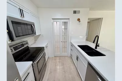 71 Cayenne Common, Lake Jackson, TX 77566 - Photo 15