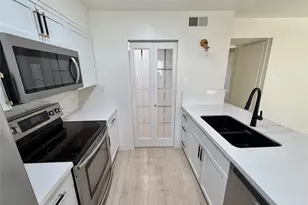 71 Cayenne Common, Lake Jackson, TX 77566 - Photo 15