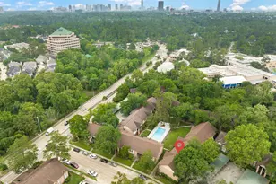 8229 Kingsbrook Rd, Houston, TX 77024 - Photo 33