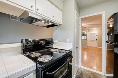 8229 Kingsbrook Road #229, Houston, TX 77024 - Photo 17