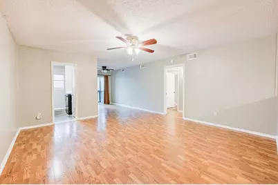 8229 Kingsbrook Road #229, Houston, TX 77024 - Photo 11