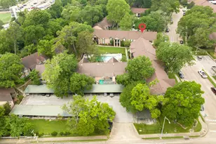 8229 Kingsbrook Rd, Houston, TX 77024 - Photo 43