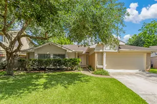 2015 Braesmeadow Ln, Sugar Land, TX 77479 - Photo 1