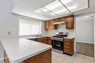 2015 Braesmeadow Ln, Sugar Land, TX 77479 - Photo 7