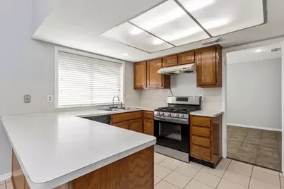 2015 Braesmeadow Lane, Sugar Land, TX 77479 - Photo 7