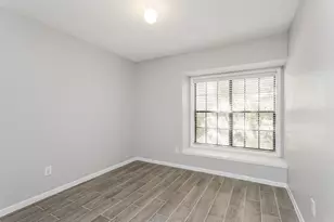 2015 Braesmeadow Ln, Sugar Land, TX 77479 - Photo 15