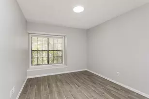 2015 Braesmeadow Ln, Sugar Land, TX 77479 - Photo 17