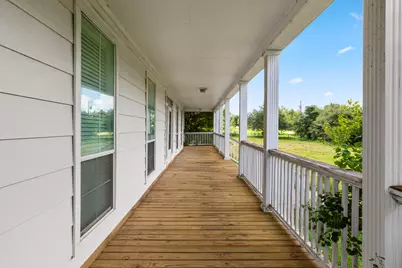 812 W Tobias Road, Ellinger, TX 78938 - Photo 9